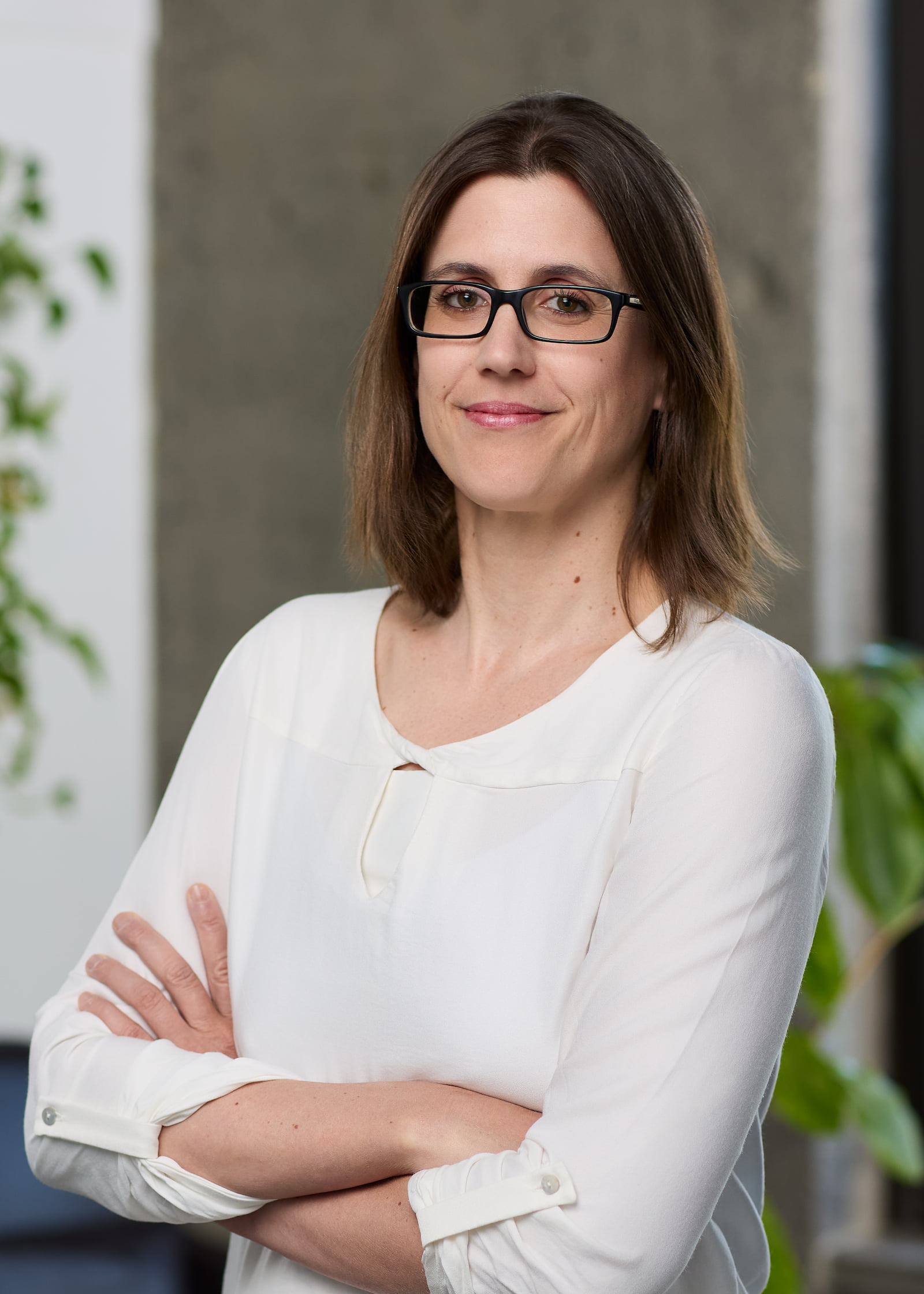 Héloïse Panhard, Adjointe administrative